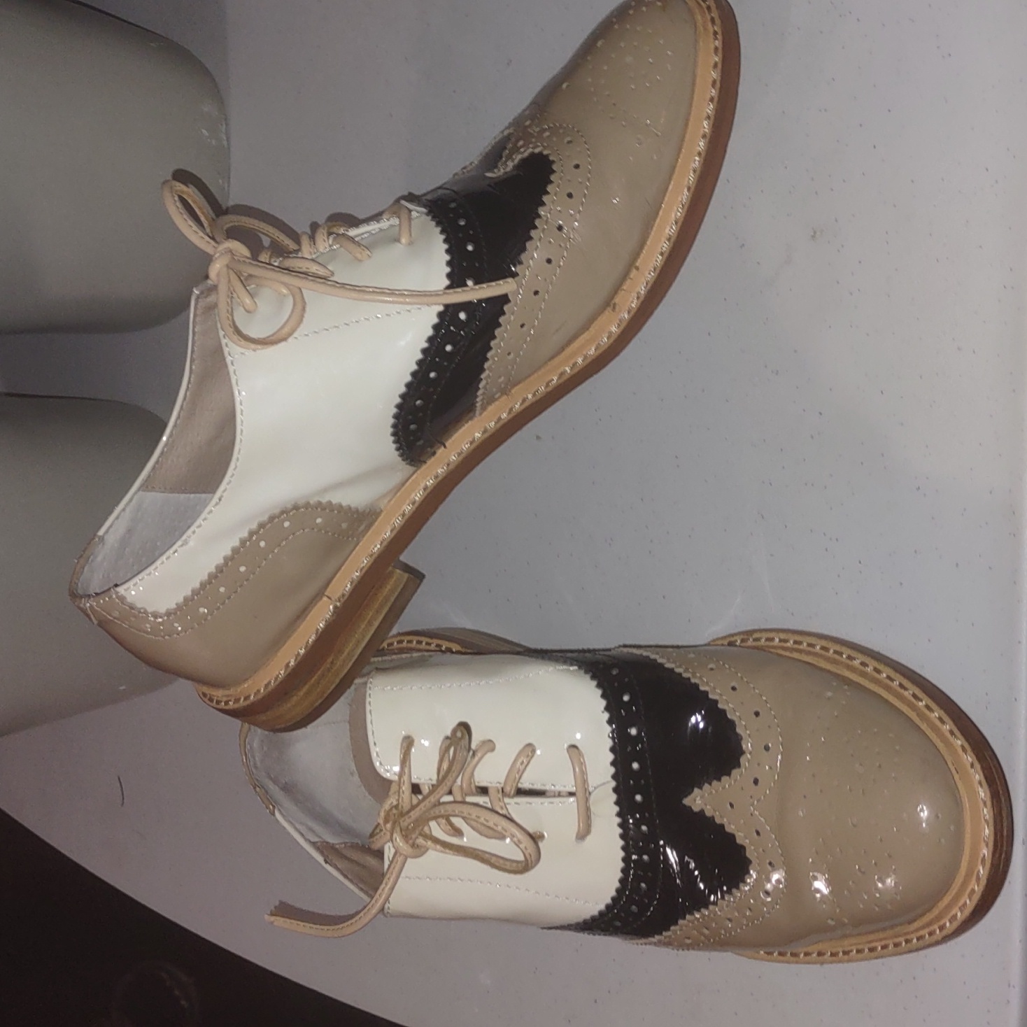 Halogen Saddleback Wingtips